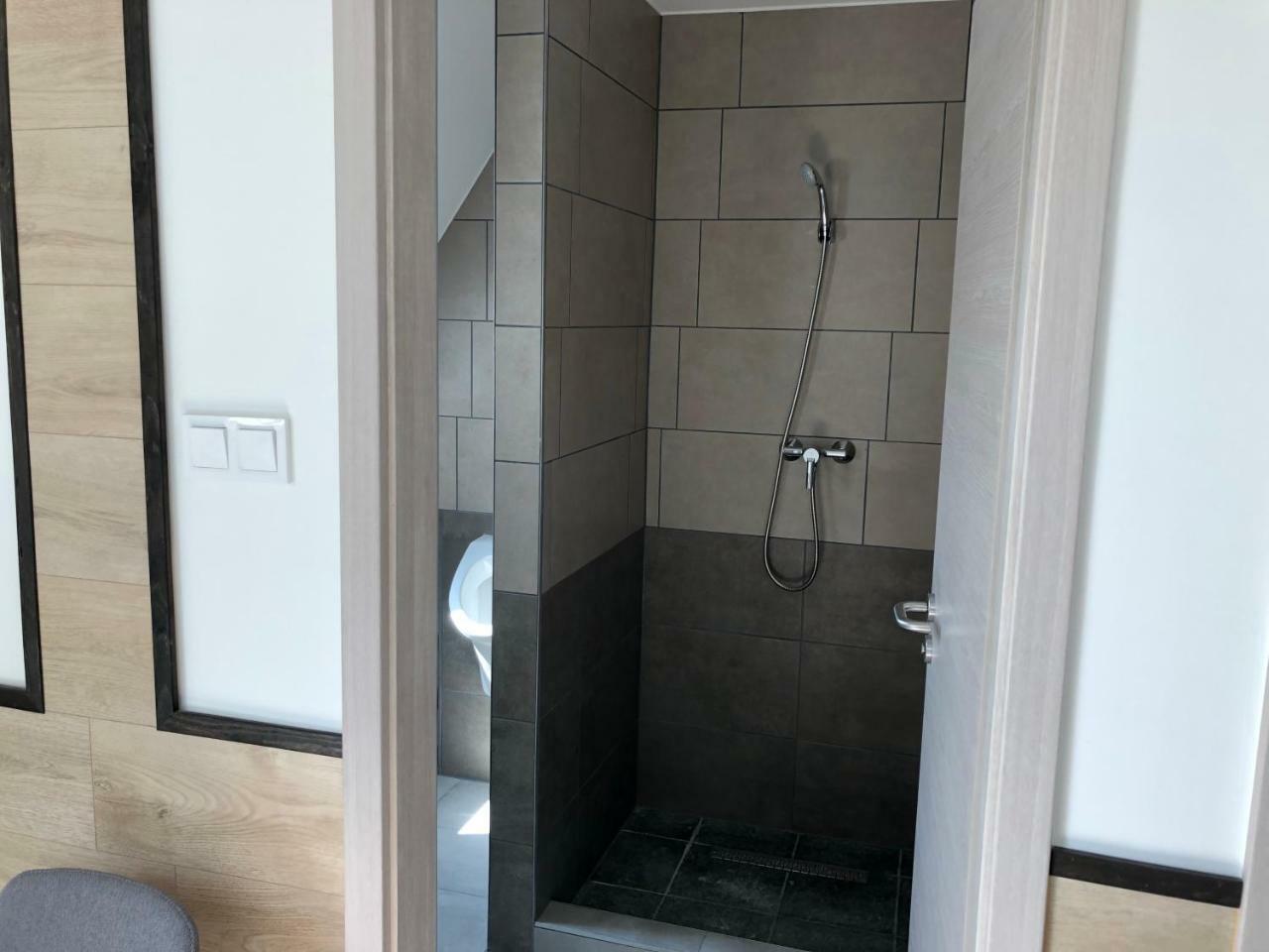 Juno Apartman Vendégház Miskolc Exterior foto