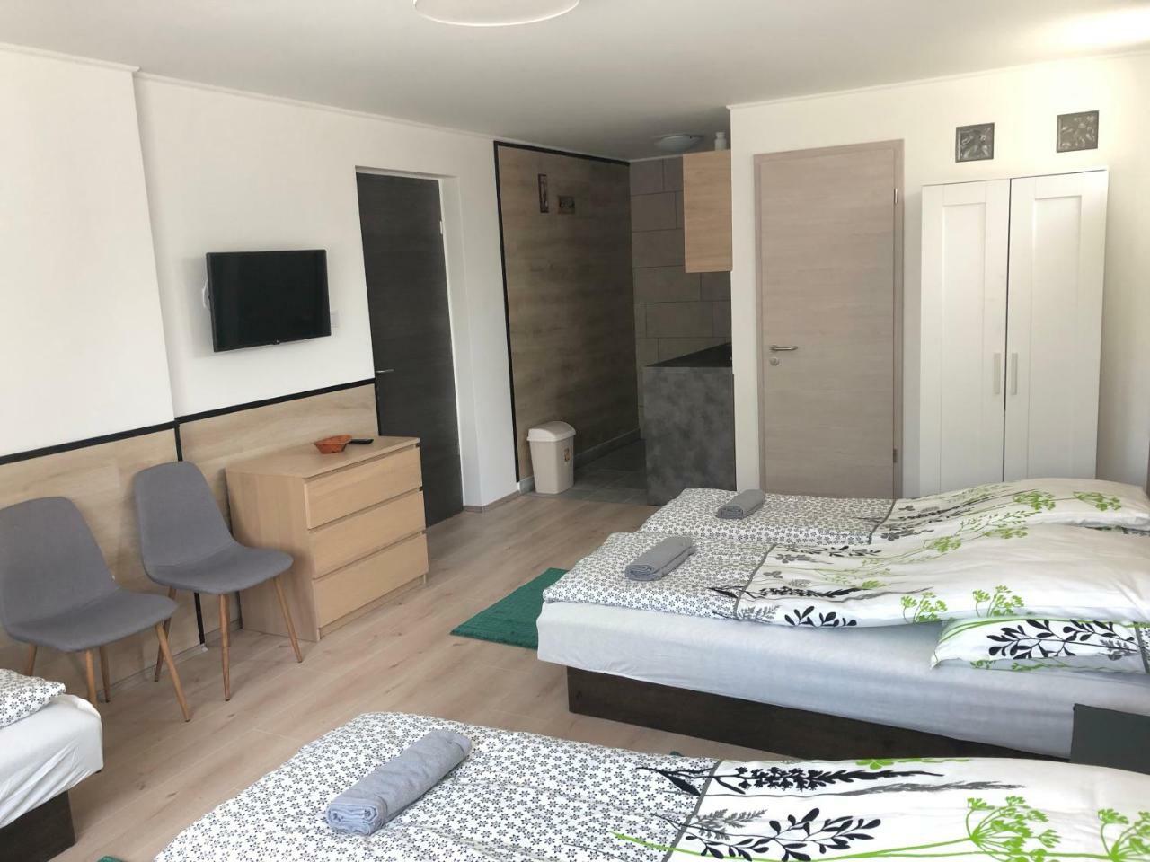 Juno Apartman Vendégház Miskolc Exterior foto