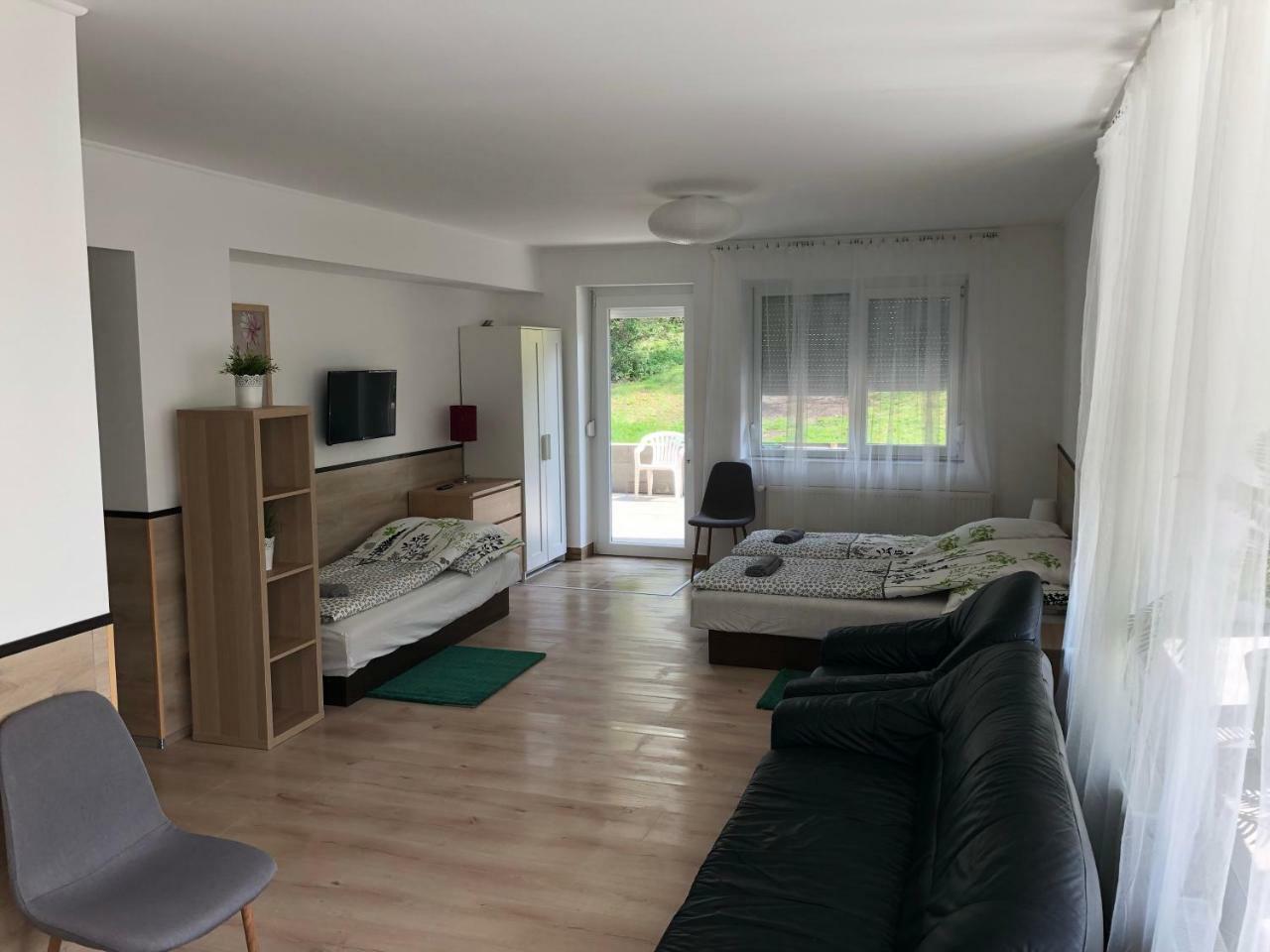 Juno Apartman Vendégház Miskolc Exterior foto