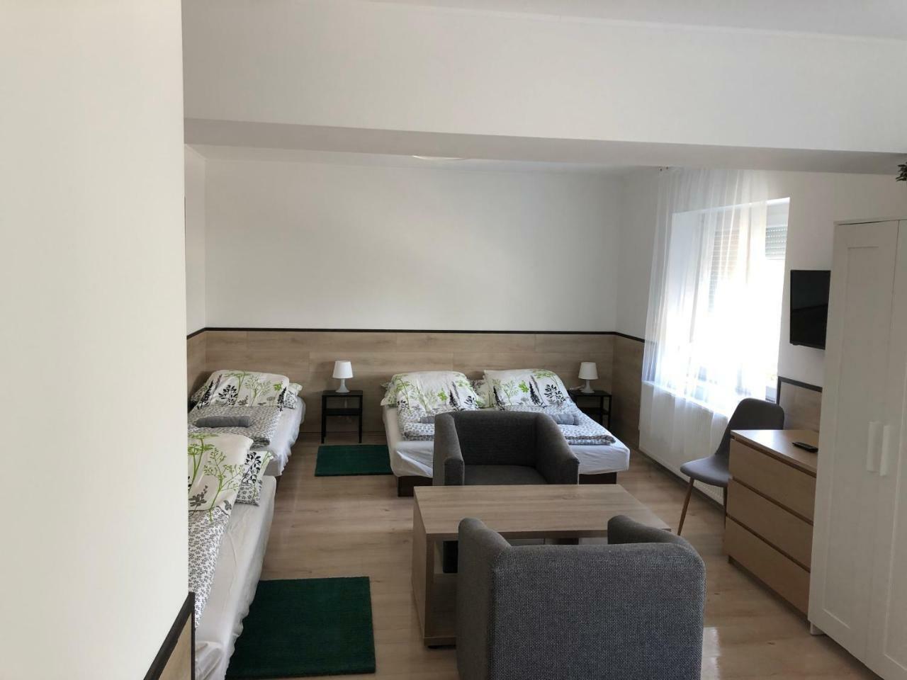 Juno Apartman Vendégház Miskolc Exterior foto