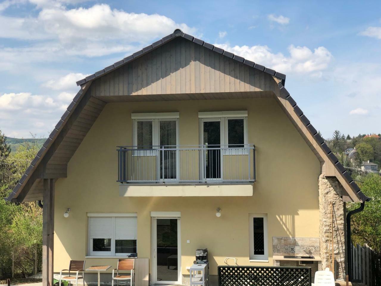 Juno Apartman Vendégház Miskolc Exterior foto